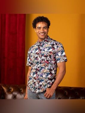 NWT RSVLTS X Disney “OG Squad” Men’s KUNUFLEX Short Sleeve Button Up Shirt XL